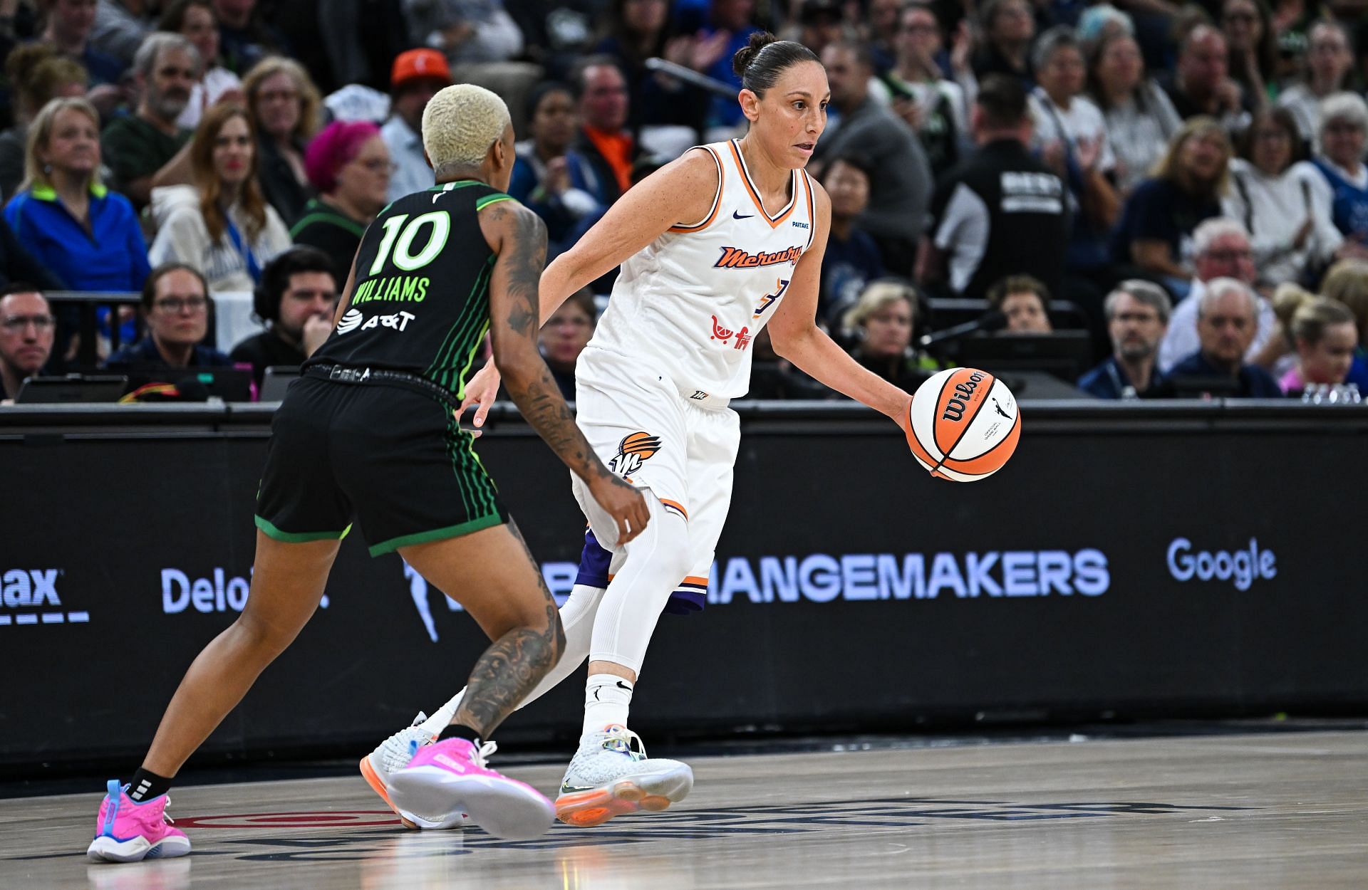 Diana Taurasi in action for the Mercury in the 2024 Playoffs - Source: Getty