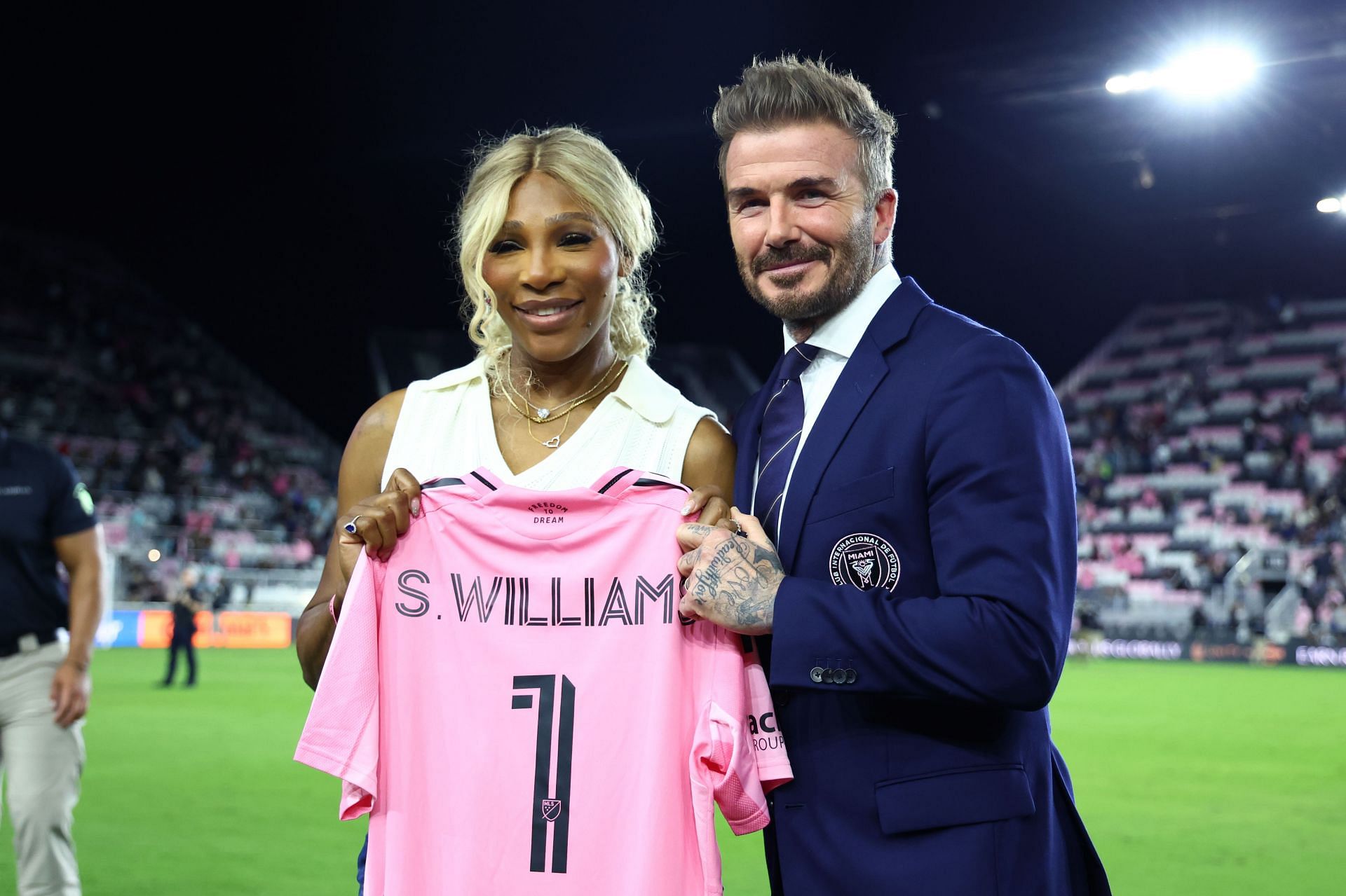 David Beckham (right) presenting Serena Williams (left) with an official Inter Miami CF jersey (Source: Getty)