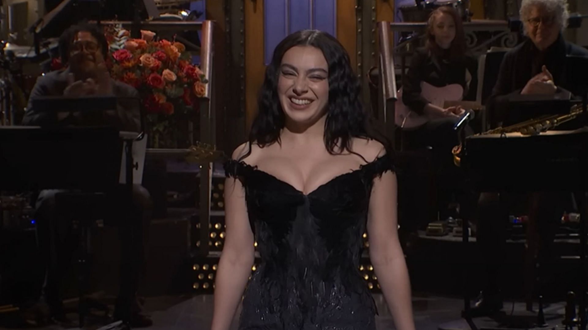 Charlie XCX SNL monologue (Image via Youtube/@Saturday Night Live)