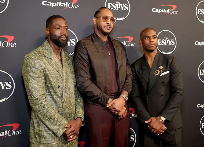 Dwyane Wade drops 3-word reaction to Carmelo Anthony and Kiyan Anthony's hilarious statue commercial