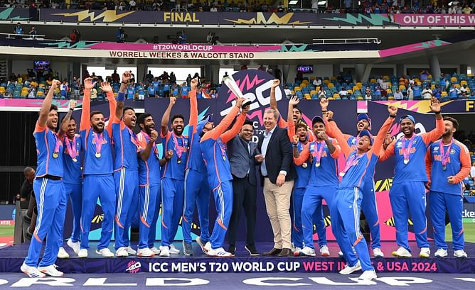 "The T20 World Cup was extremely middling" - Aakash Chopra says all-rounder might be dropped from India's Champions Trophy 2025 squad