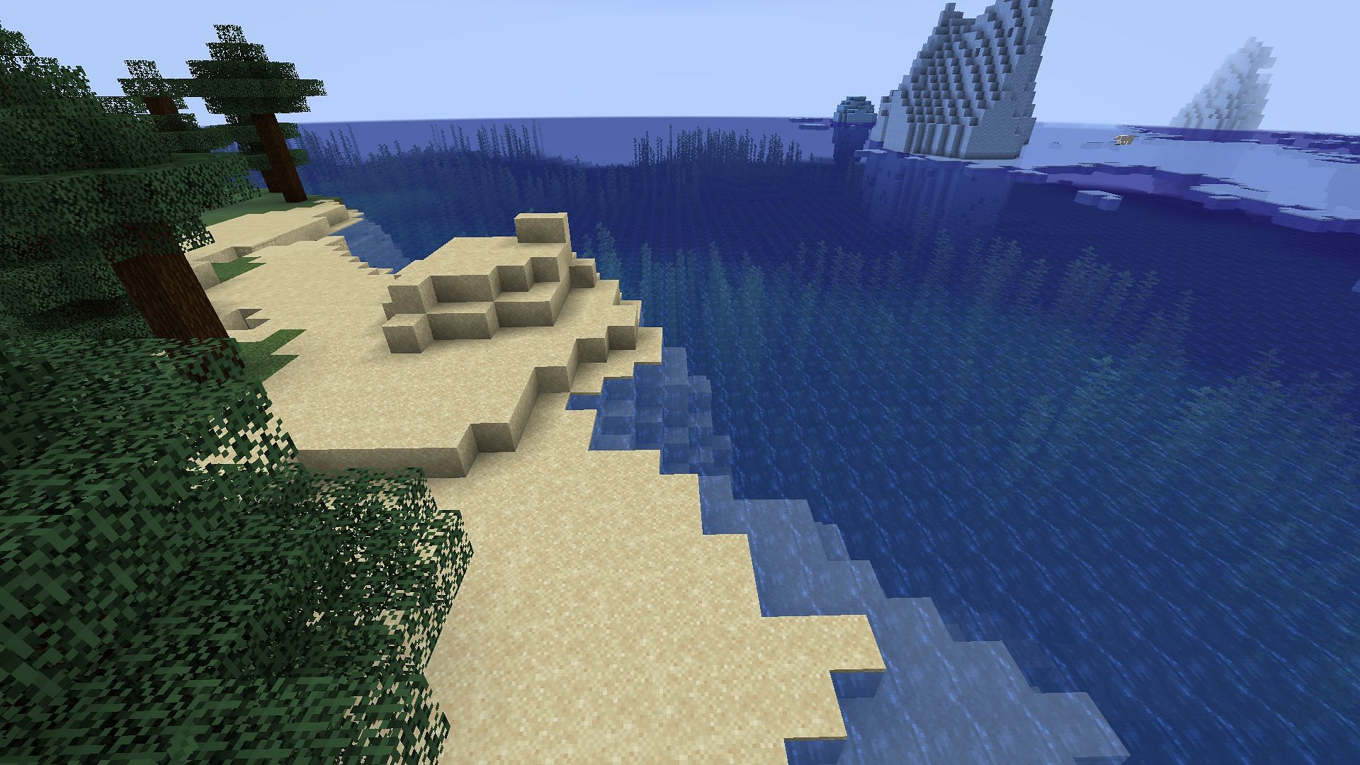 Beaches are always great in any game (Image via Mojang Studios)