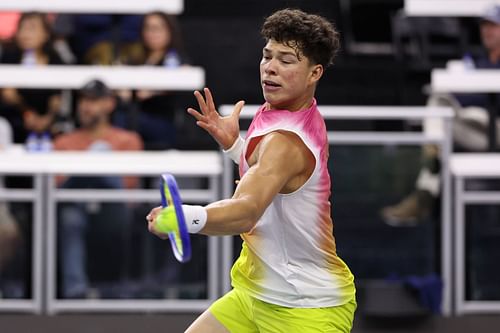 Shelton of the United States plays a shot against Jaume Munar of Spain in the Men's Singles Round of 16 match during day four of the 2025 Dallas Open - Source: Getty