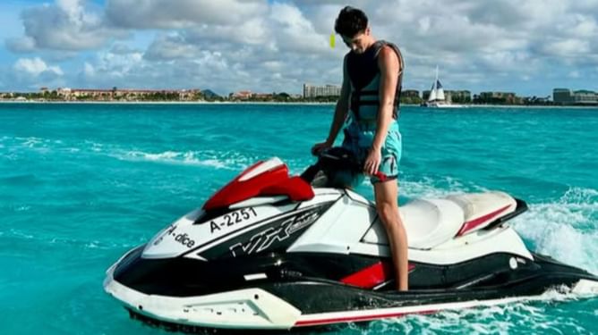 Northwestern signee Jake West drops 3-word reaction to Bryce James' childhood friend DeZhon Hall's IG dump
