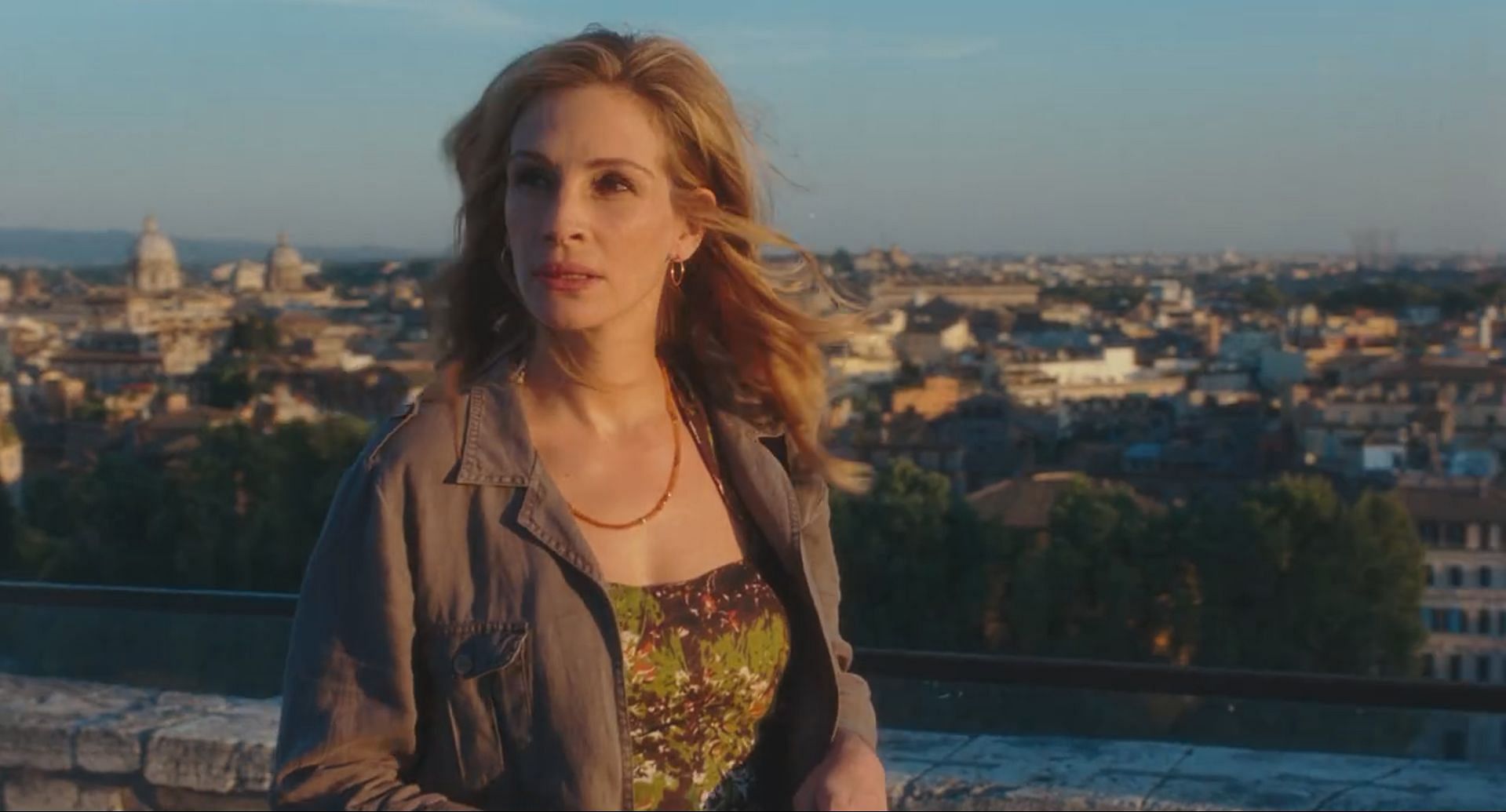 Julia Roberts in a still from Eat Pray Love (Image via Prime Video)