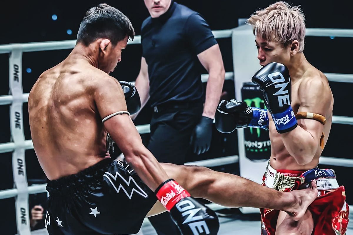 Superlek spectacularly defended the ONE flyweight kickboxing world championship versus Takeru in January 2024. [Photo via: ONE Championship]