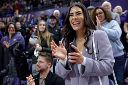 "She's a machine" - Cameron Brink raves about Kelsey Plum's exemplary work ethic