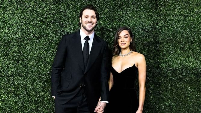 Josh Allen drops 3-word reaction to fiancée Hailee Steinfeld's heartfelt message after MVP honor