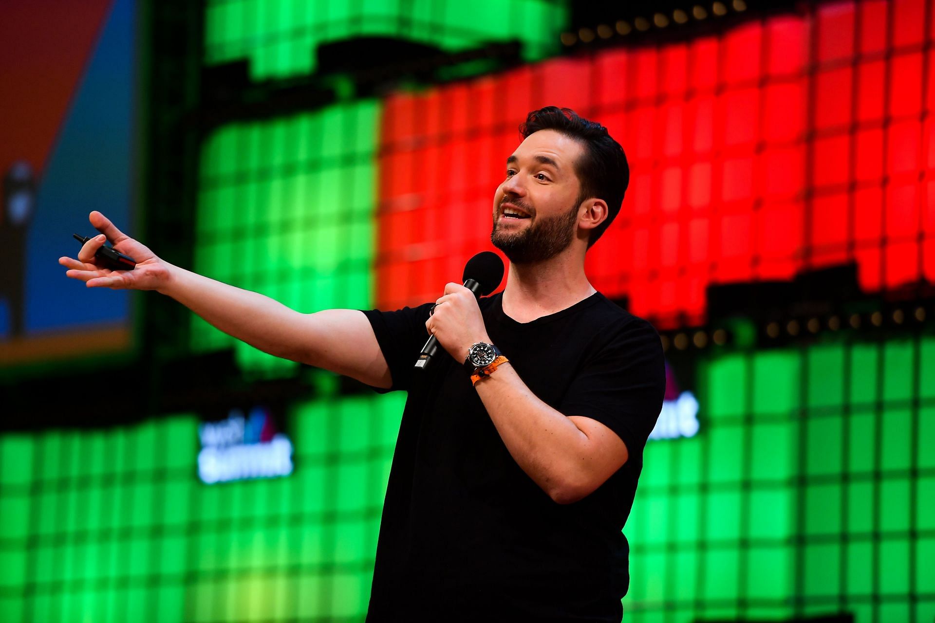 Alexis Ohanian pictured speaking at an event [Image Source: Getty Images]