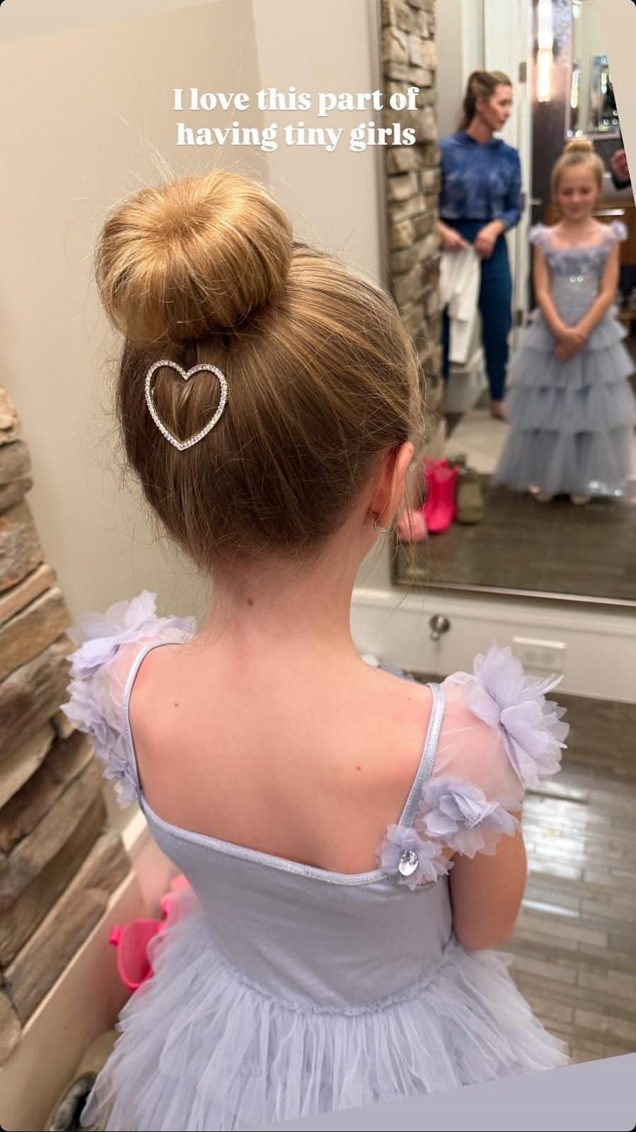 Amy Earnhardt shared her daughter&#039;s heart-shaped hair clip (Source: @amyearnhardt via Instagram)