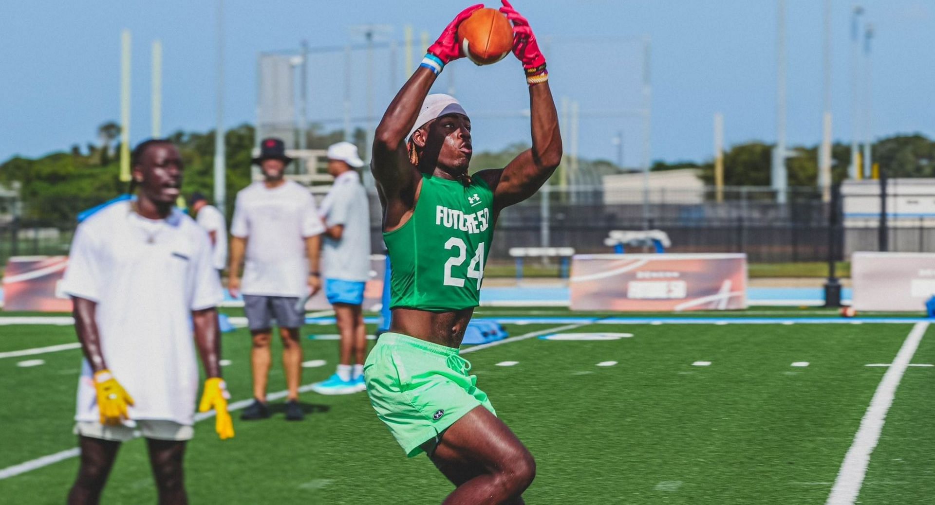 Benjamin Russell High School wide receiver Cederian Morgan during a camp. Image via @cedeian2 on X