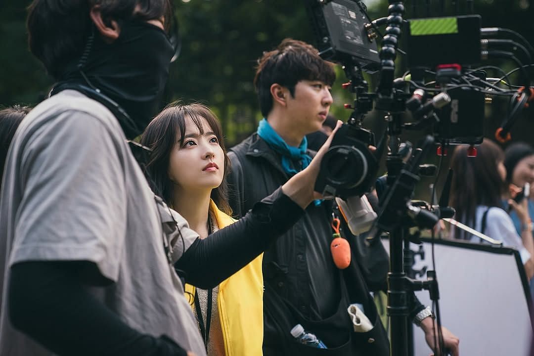 Park Bo-young played the role of Kim Mubee in the drama Melo Movie (Image via Instagram/@netflix_in)