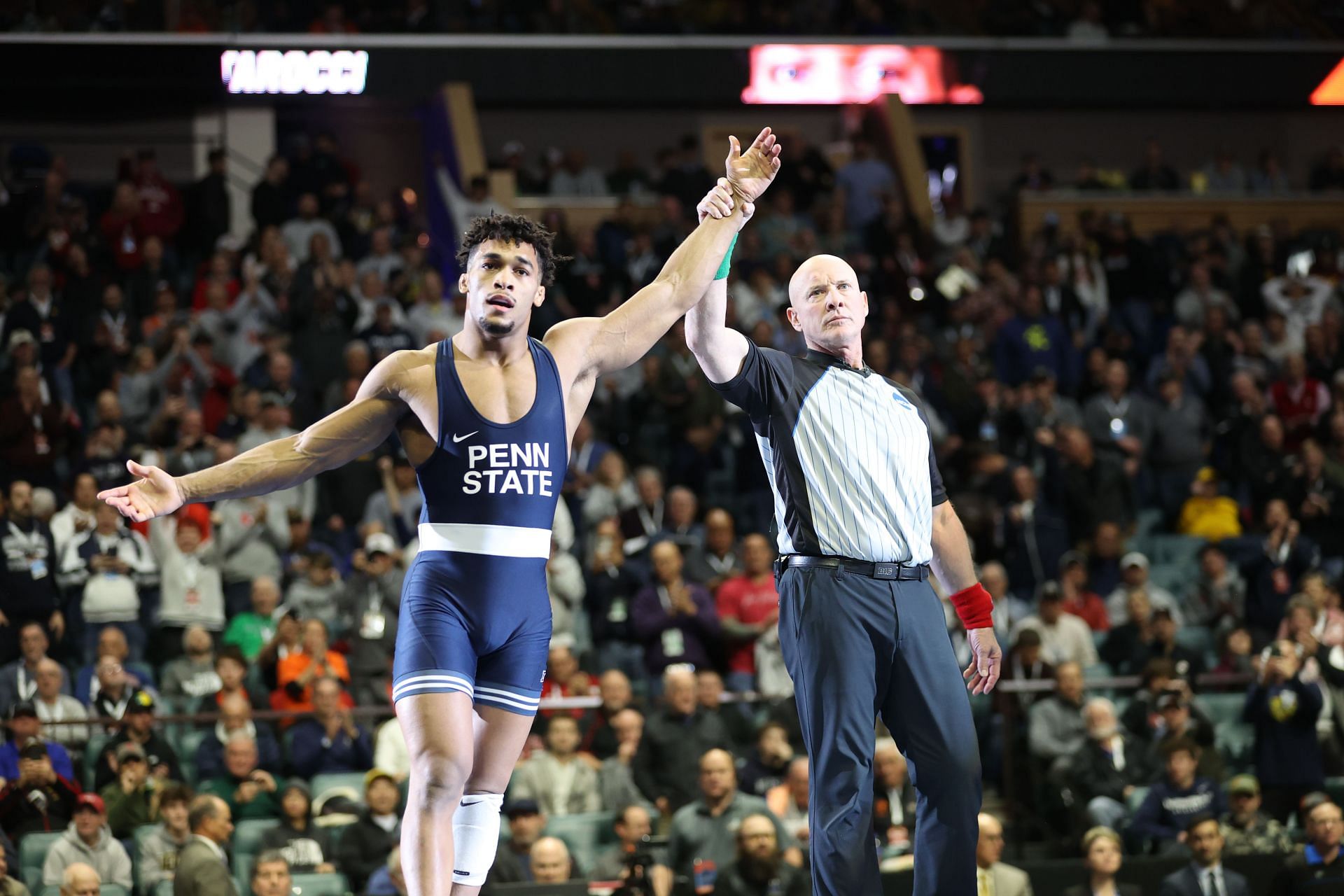 Carter Starocci winning the bout at the 2023 NCAA Division I Men&#039;s Wrestling Championship - (Source: Getty)