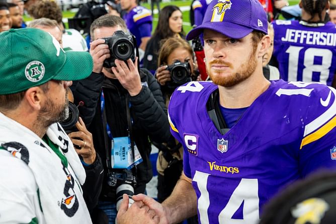 Vikings Hall of Famer picks Aaron Rodgers over Sam Darnold as Minnesota's QB for 2025