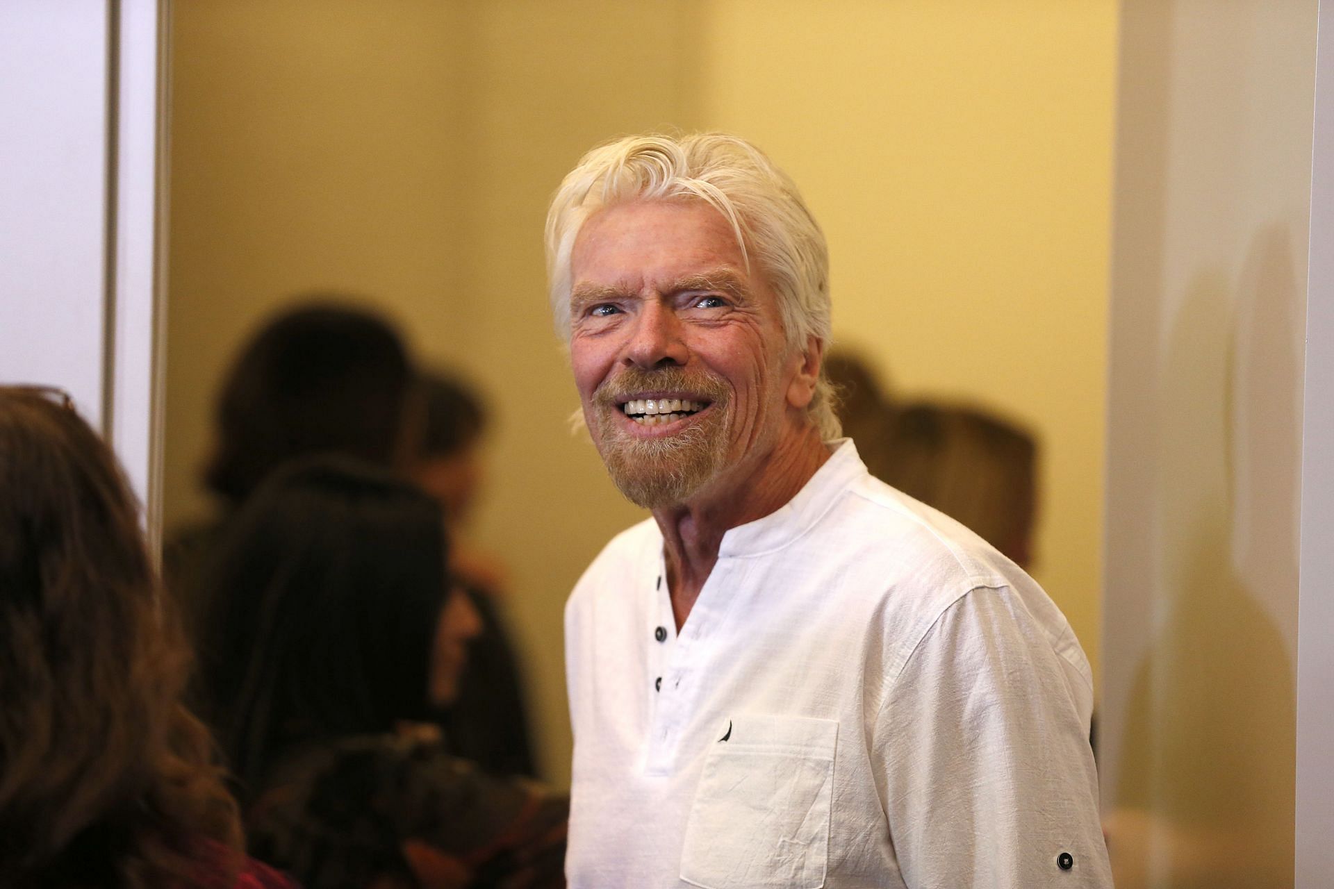 Shark Tank guest investor Richard Branson (Image via Getty)