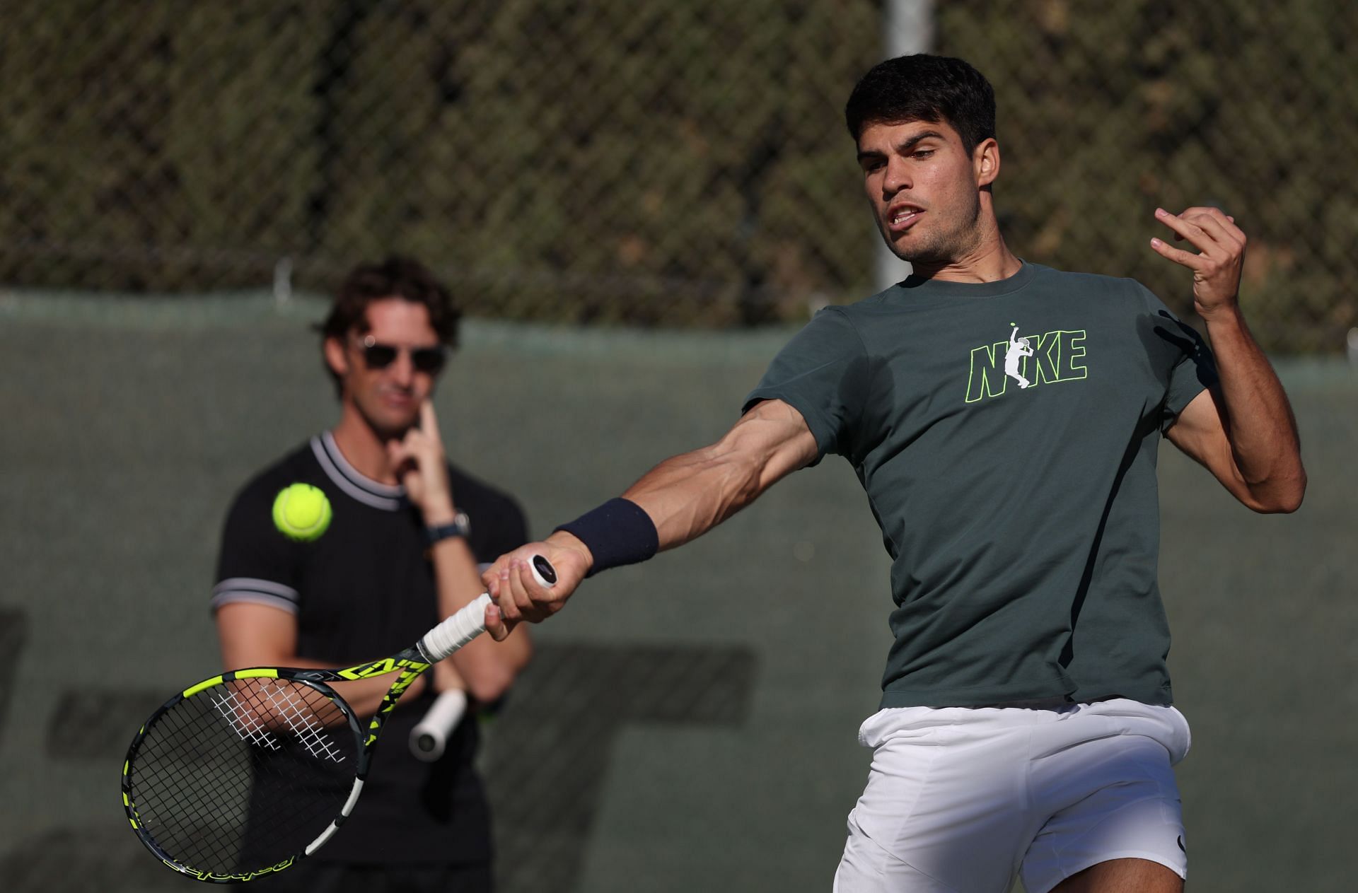 Carlos Alcaraz trains with coach Ferrero - Source: Getty