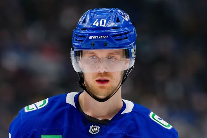 Former Canucks player rips into $92,800,000 Elias Pettersson for his extreme offensive struggles