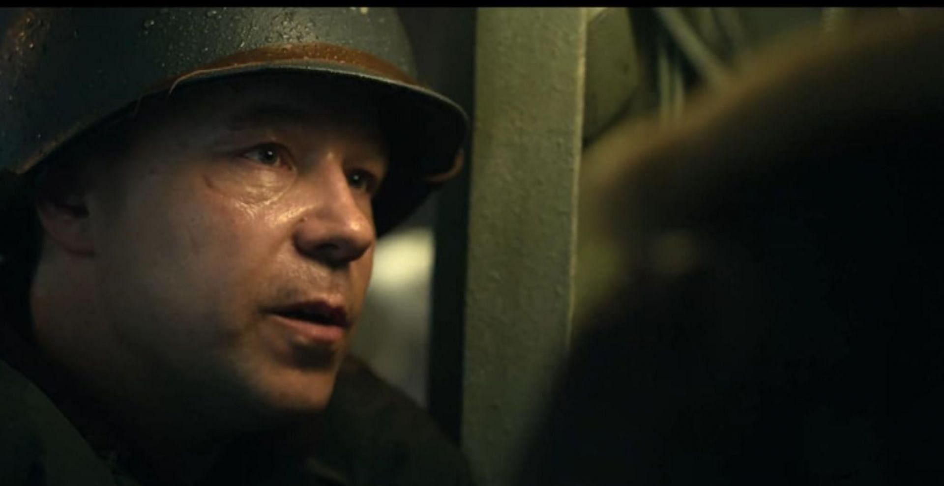 Stephen Graham as Lieutenant Commander Charlie Cole (Image via Apple TV+)