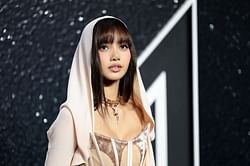 "You will soon take over the whole world"- Fans react as BLACKPINK's Lisa introduces a new chat theme for 'Alter Ego'