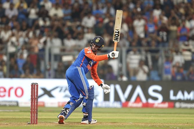 "Mental na koduku" - SRH teammate reacts to Abhishek Sharma's century in IND vs ENG 2025 5th T20I