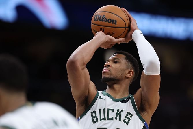 Is Giannis Antetokounmpo playing tonight against the Houston Rockets? Latest on Bucks superstar's status (Feb. 25)