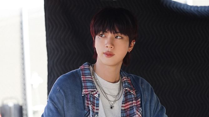 “There is a reason Seokjin is the visual of visuals”— Fans react as Music Mundial names the BTS star as the ‘Visual of the Year’