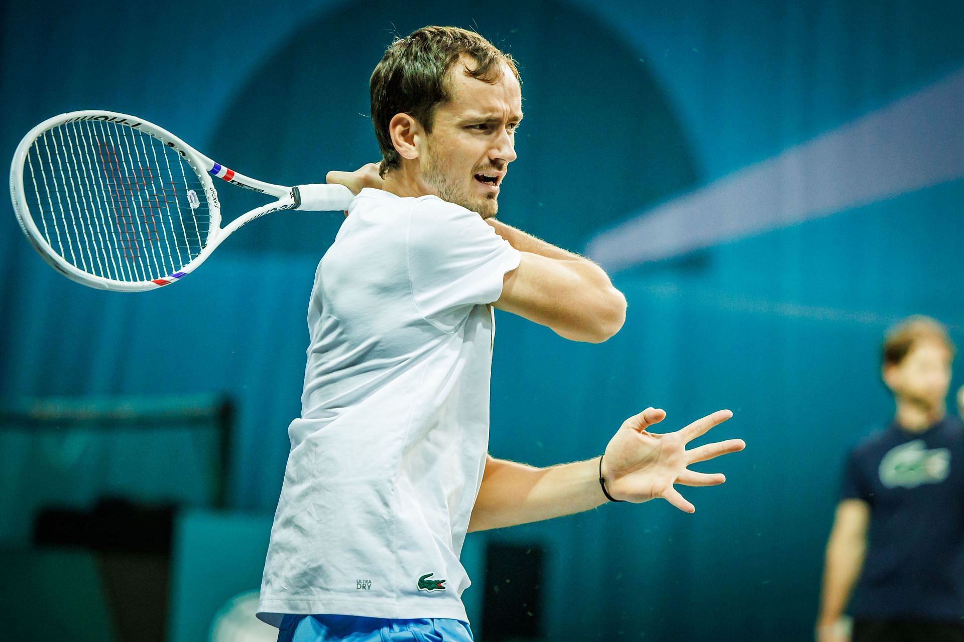 Daniil Medvedev practicing ahead of the ABN AMRO Open (Image Source: Getty)