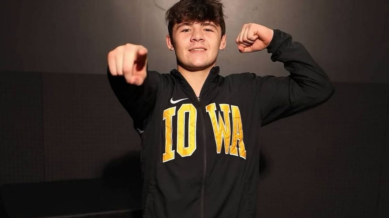 Bassett in IOWA Hawkeyes colours during his official college visit (Image via: Bassett&#039;s Instagram)