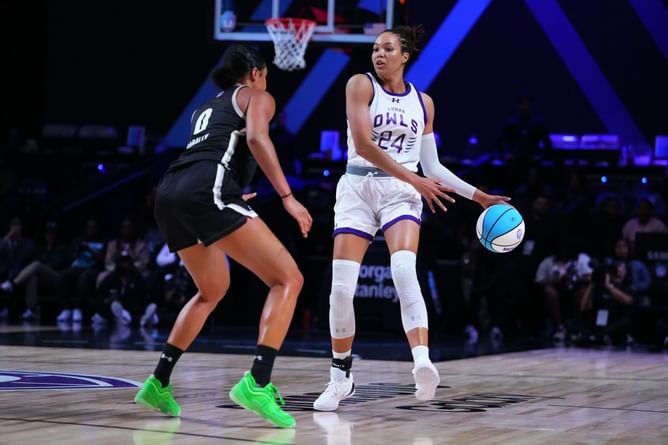 "Seems to be a terrible agent" - Fans criticize Napheesa Collier's representation amid Lynx star's diminished popularity