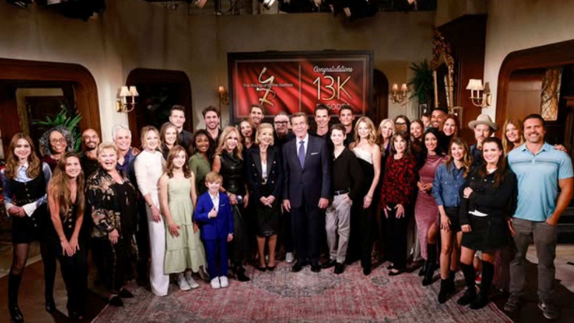 The Young and Restless Cast (Image via Instagram @youngandrestlesscbs)