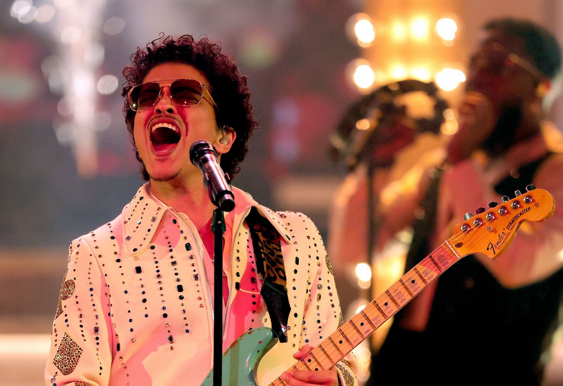 Bruno Mars is now trending (Image via Getty Images)