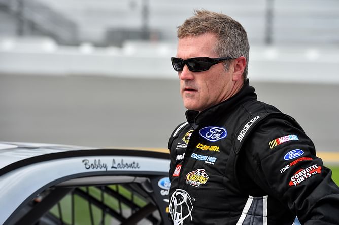 Joe Gibbs Racing has big plans to celebrate Bobby Labonte’s 2000 NASCAR Cup championship