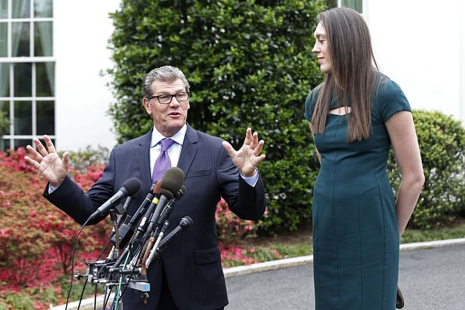 When Geno Auriemma discussed benching Breanna Stewart for 'acting like a 12-year-old': "I'd rather lose than watch kids play the way some kids play"