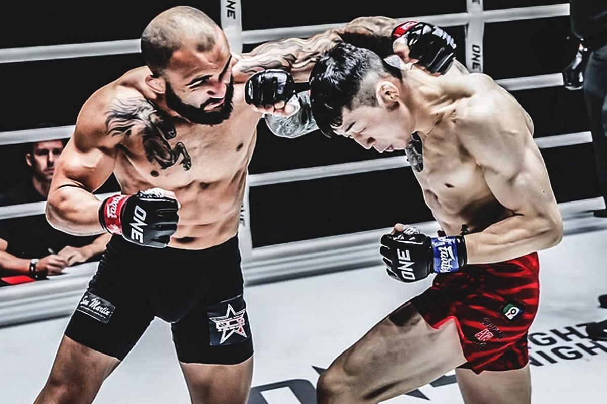 John Lineker fighting Kim Jae Woong. [Photo via: ONE Championship]