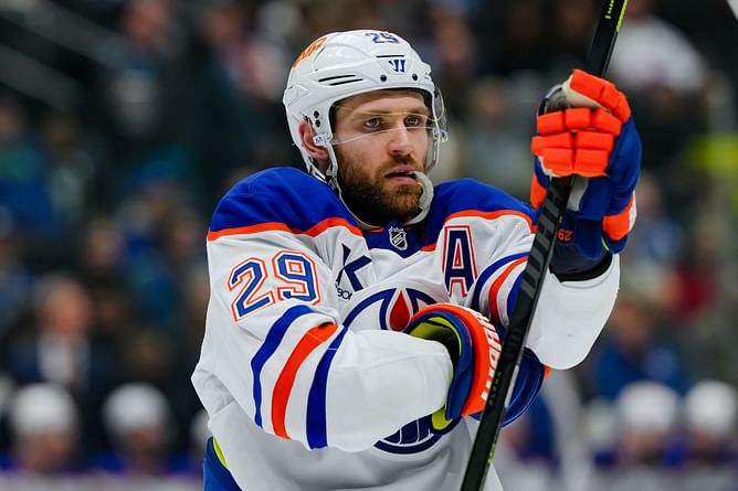 Leon Draisaitl doesn't fully give Joseph Woll his flowers after Maple Leafs goalie's 44-save game in Oilers' 4-3 loss