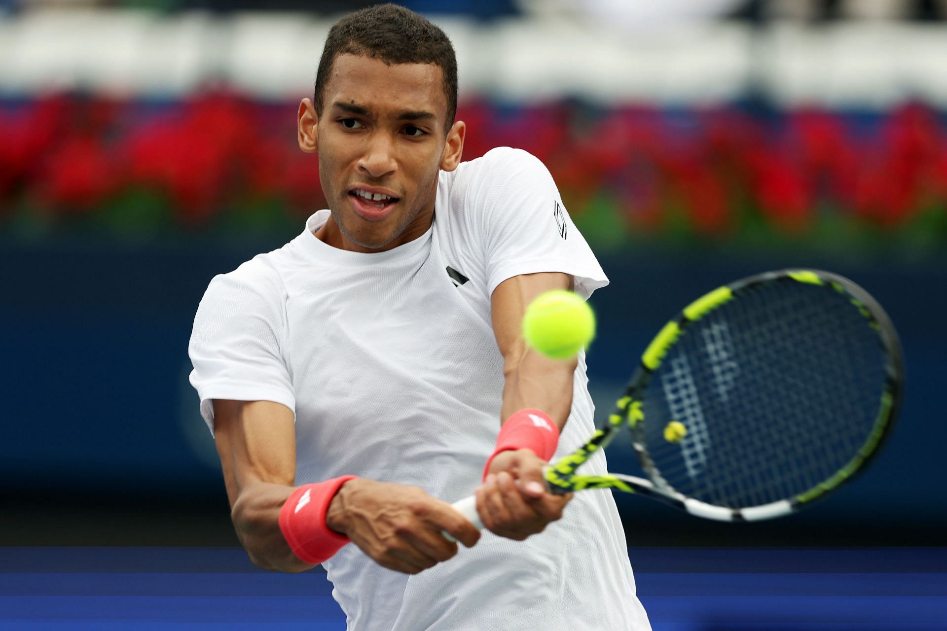 Auger-Aliassime in action at the 2025 Dubai Tennis Championships (Source: Getty)