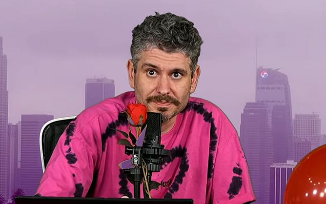 Ethan Klein shows alleged message suggesting that r/h3snark moderators are being removed amid recent controversy