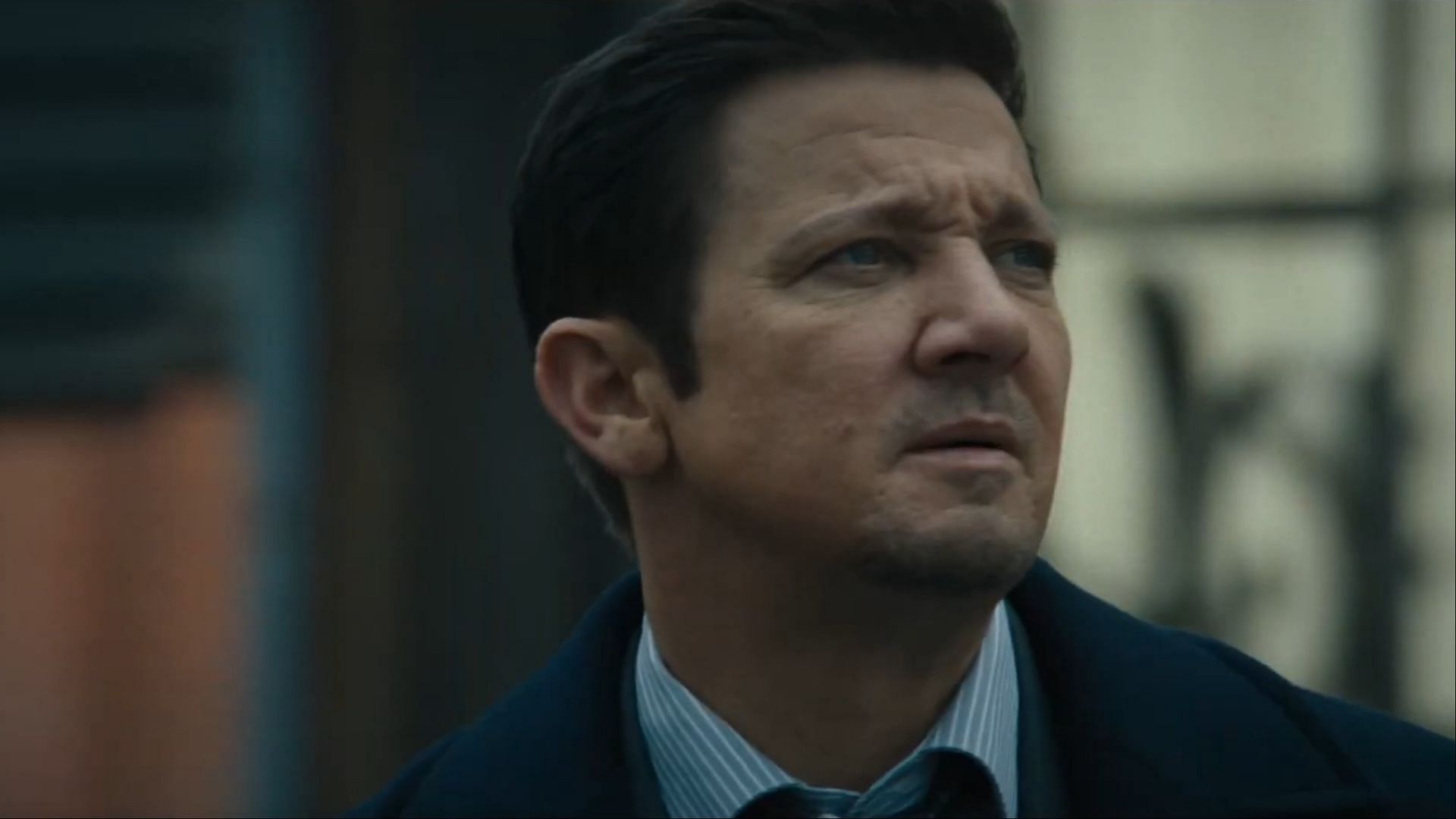 Jeremy Renner as Mike McLusky, seen confronting the harsh realities of his role as a mediator between the law and criminal underworld in Mayor of Kingstown (Image via Paramount)