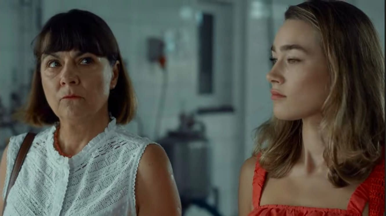 Agnieszka Suchora (left) as Regina in Netflix&rsquo;s Death Before the Wedding (Image via Netflix)