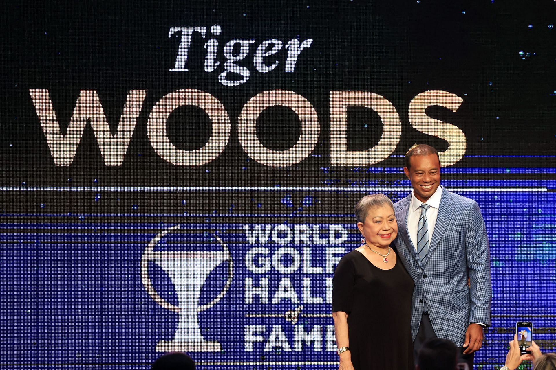 Tiger Woods and his mother, Kultida Woods (Source: Getty)