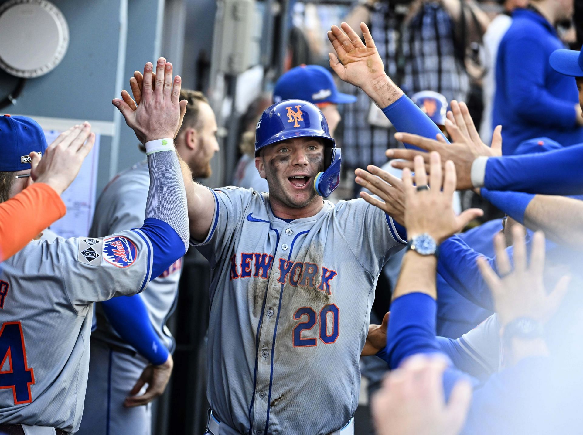 New York Mets defeated the Los Angeles Dodgers 7-3 to win game 2 of the NLCS. - Source: Getty