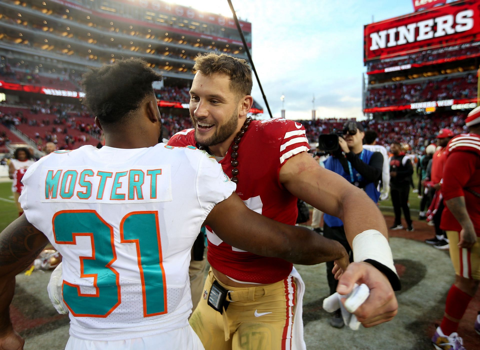 Miami Dolphins vs. San Francisco 49ers - Source: Getty