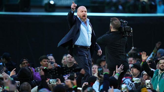 Triple H should've allowed 37-year-old star to cut his own promo on RAW this week, says ex-WWE wrestler (Exclusive)