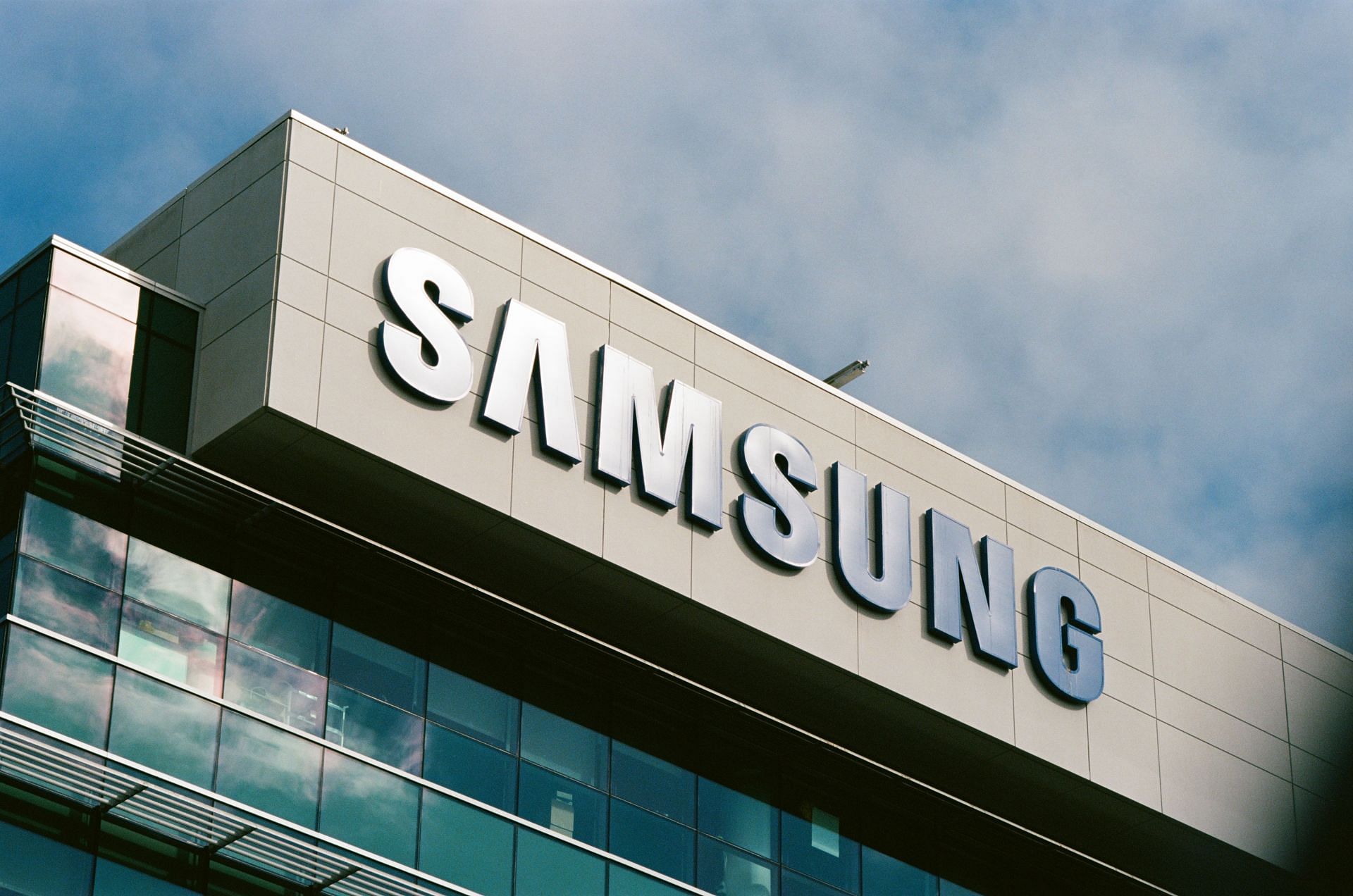 Samsung recalled around 1 million Slide-In Electric Ranges last year - Source: Getty