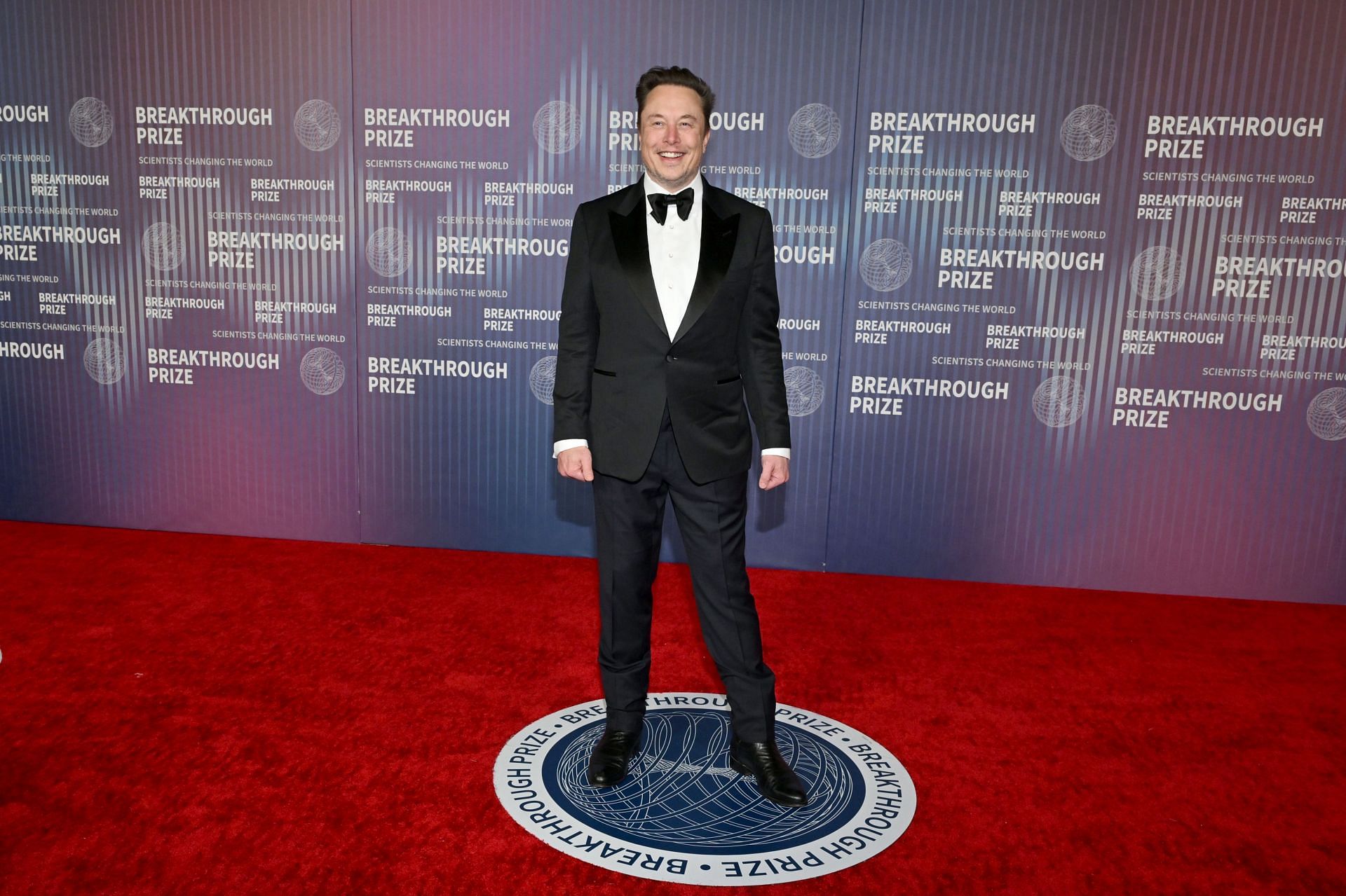 Stars Of Hollywood Honor Stars Of Science - 10th Breakthrough Prize Ceremony - Red Carpet - Source: Getty