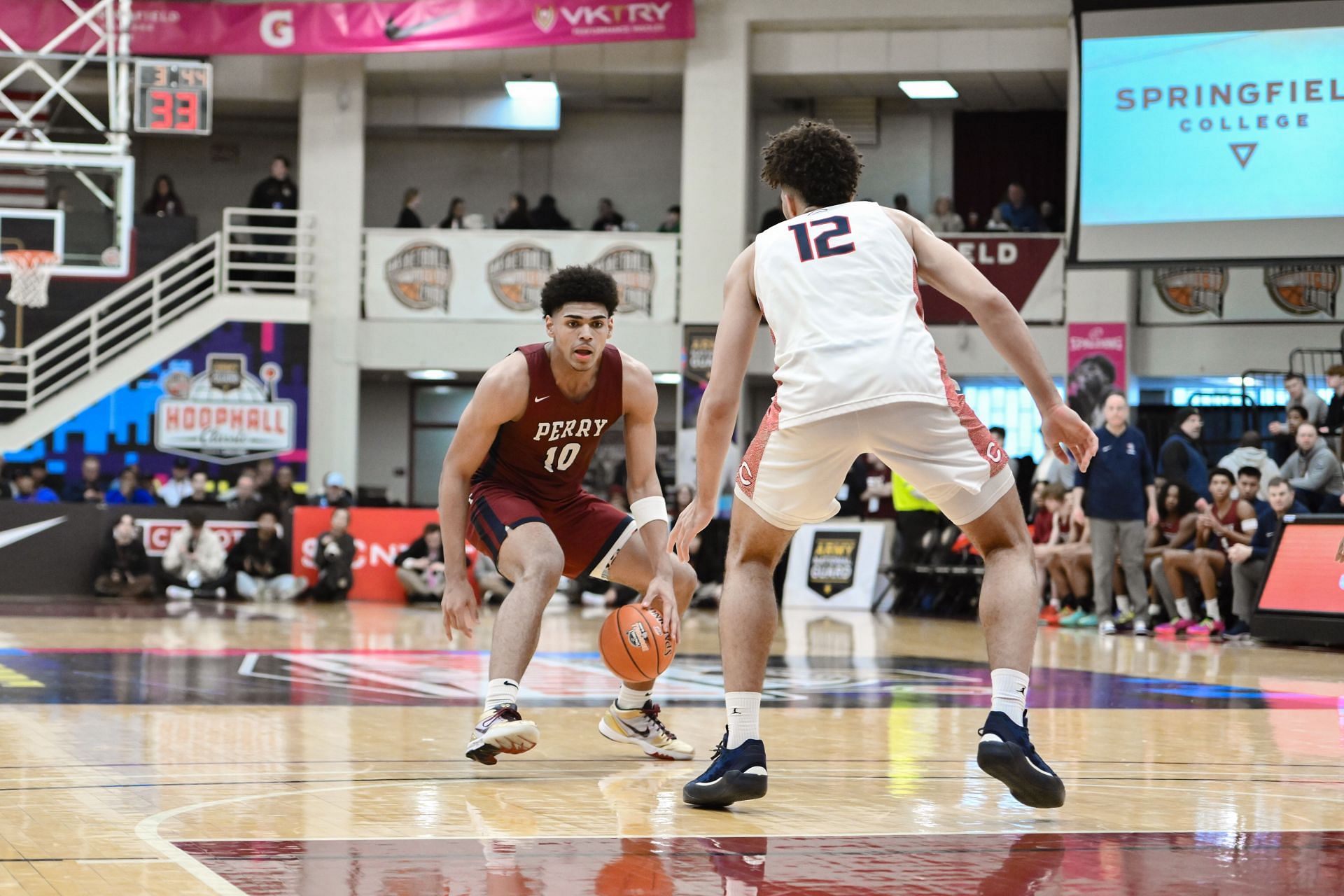 HIGH SCHOOL BASKETBALL: JAN 20 Spalding Hoophall Classic - Columbus vs Perry - Source: Getty