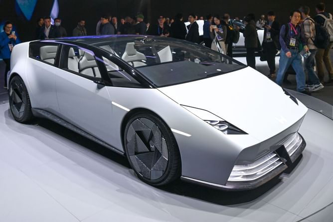 “I was waiting for the Honda Altima to drop” — Internet reacts to Honda and Nissan canceling their proposed $60B merger