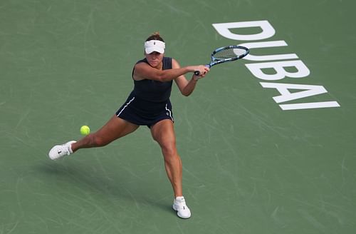 Sofia Kenin in action at the 2025 Dubai Open - Source: Getty