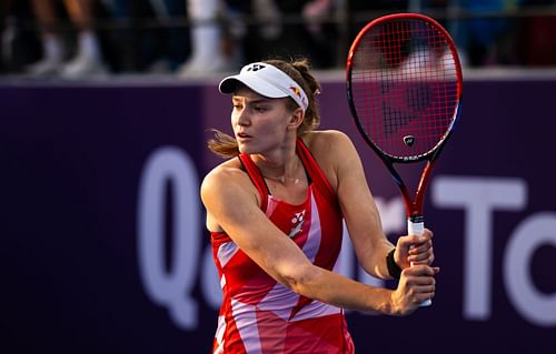 Elena Rybakina in action against Peyton Stearns in the second round of the Qatar TotalEnergies Open - Source: Getty