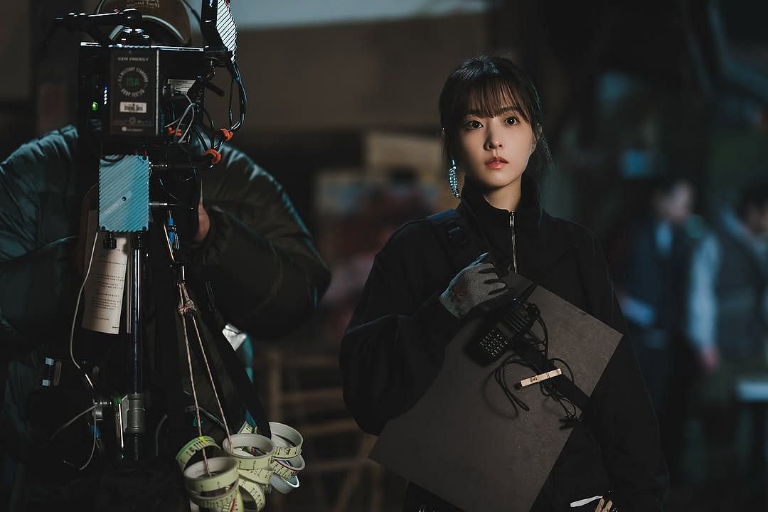 Park Bo-young played the role of Kim Mubee in the drama Melo Movie (Image via Instagram/@netflixkcontent)